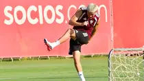 Se rompe la salida de Oso: el Sevilla rechaza la oferta del grupo Marinakis