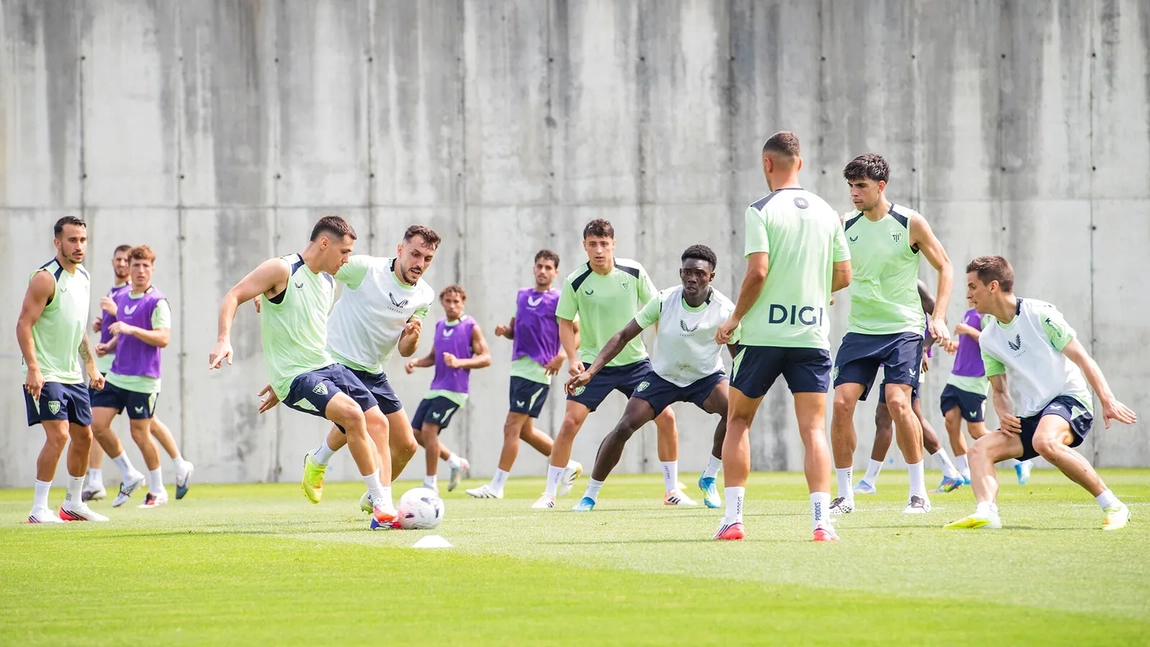 Portada de Terzic recupera efectivos: Berenguer y Galarreta se entrenan con el grupo